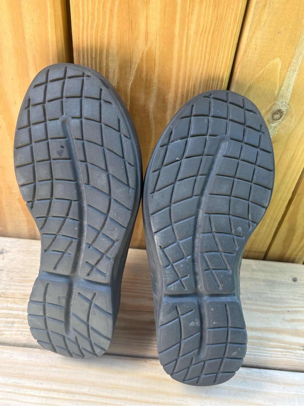 OOFOS Leopard Print Slip-On Shoes with Neon Green Insole - Picture 8 of 10
